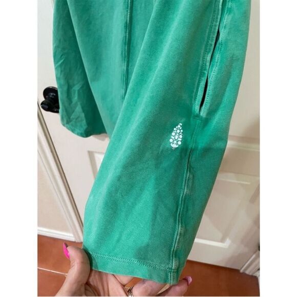 NWOT FREE PEOPLE Movement Medium HOT SHOT HALTER ROMPER Green Sheen - Picture 3 of 6